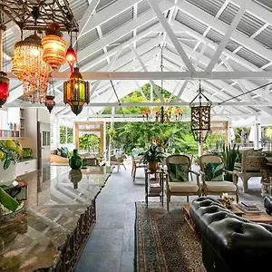 Noosa Valley Manor Bed & Breakfast Doonan